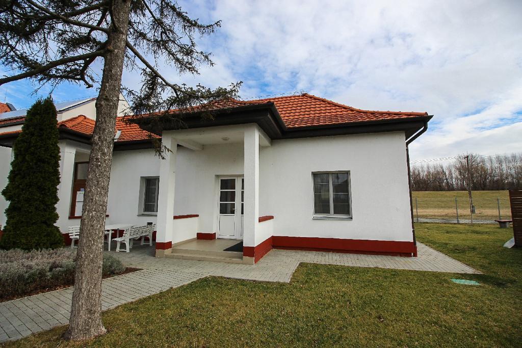 Gyevitur Apartman Algyo 외부 사진